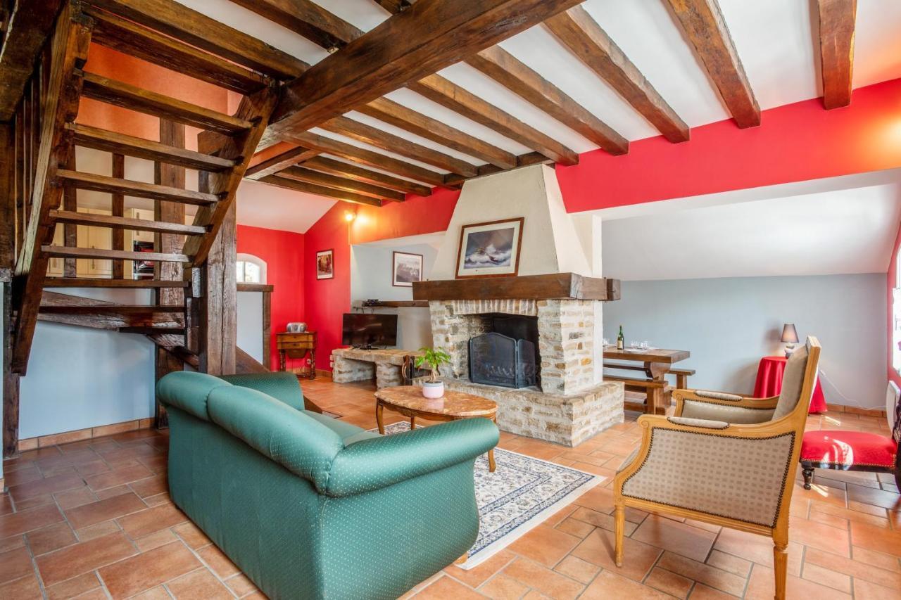 Maison Accueillante A Avec Jardin Clos Et Cheminee *